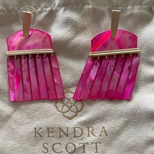 Kendra Scott Lynne earrings